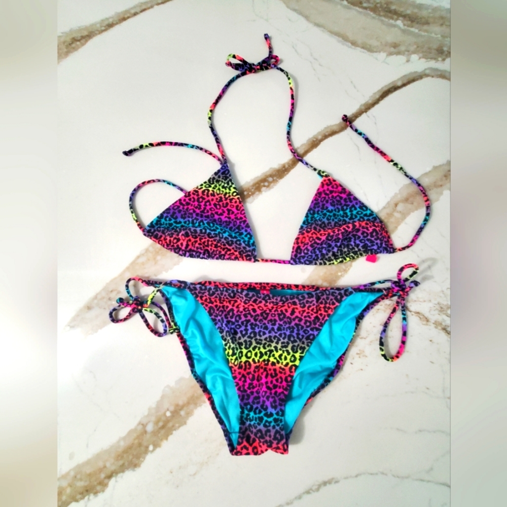 Victoria's Secret string bikini